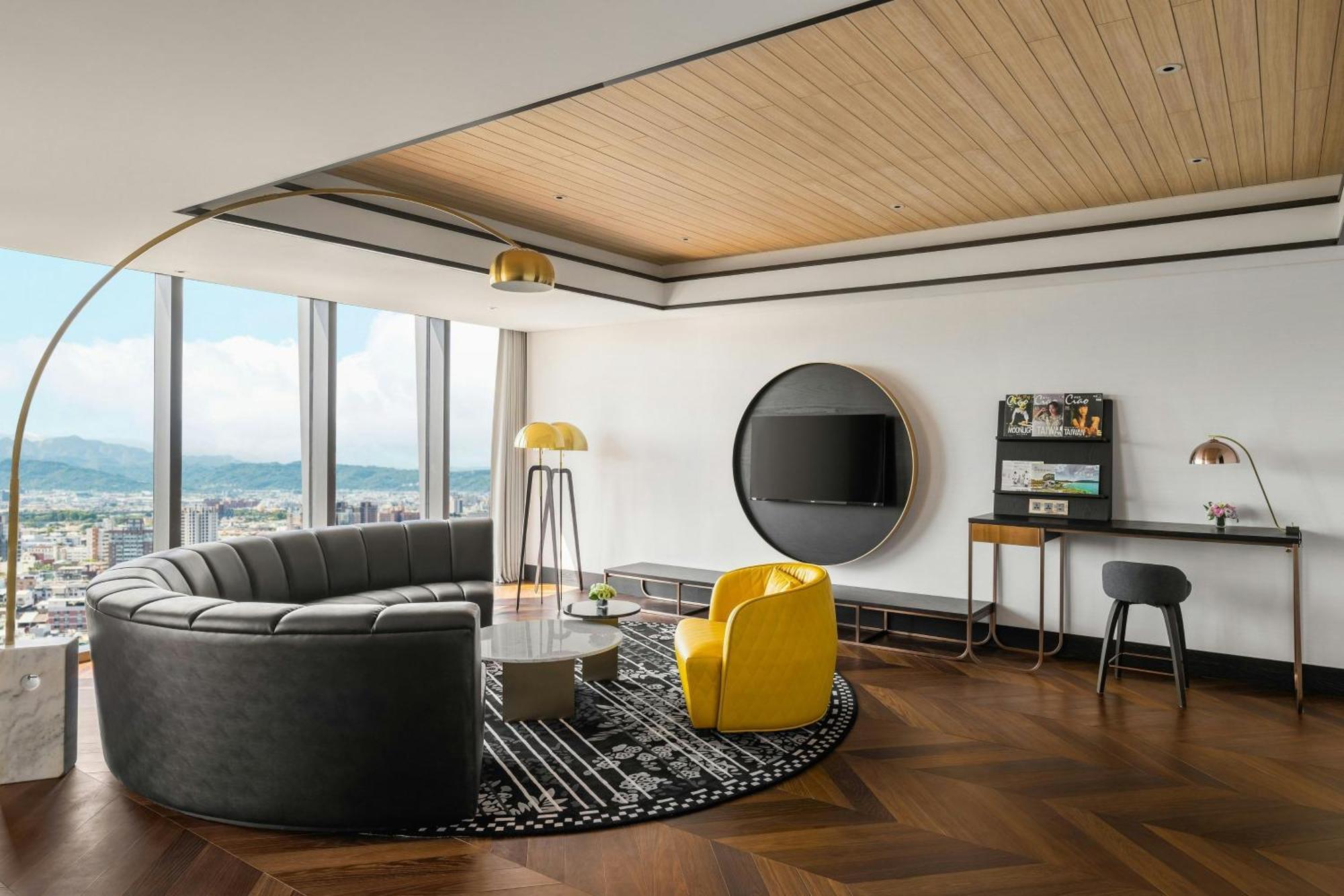 Le Méridien Taichung Extérieur photo The Living Room at The Landmark