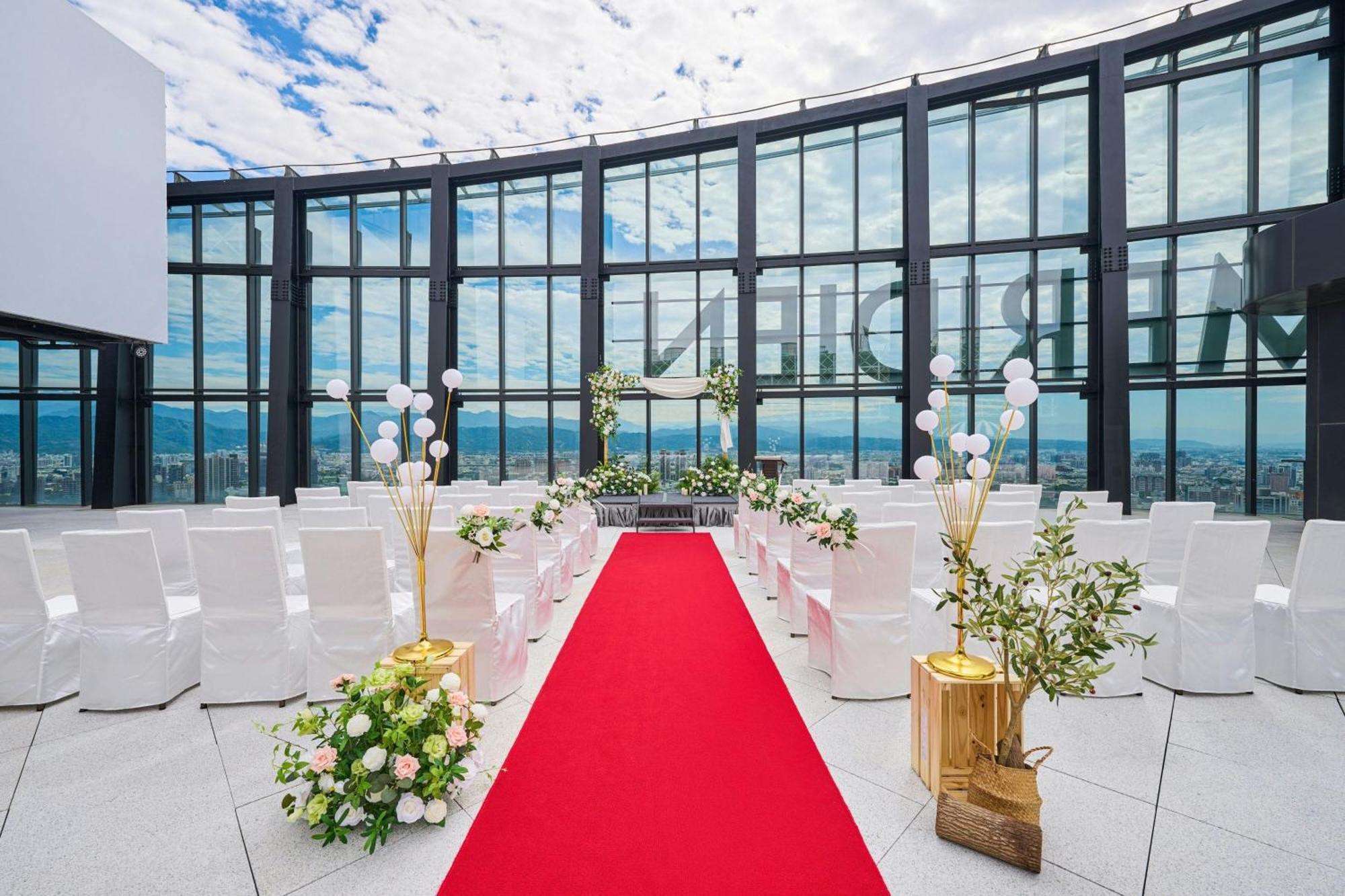 Le Méridien Taichung Extérieur photo The Sky Chapel