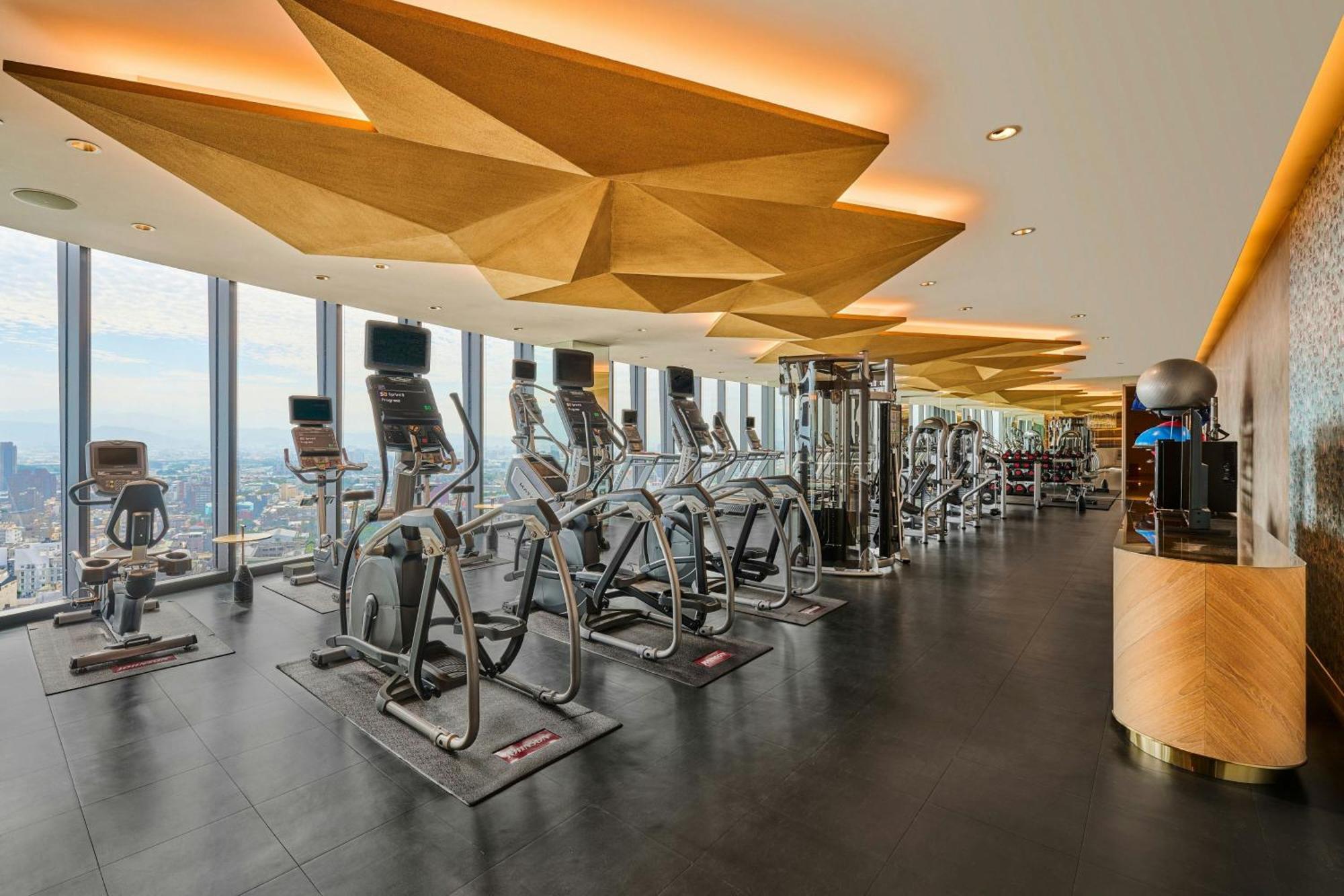 Le Méridien Taichung Extérieur photo The gym at The Landmark